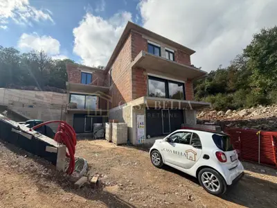 Doppelhaus 220 m², Matulji - eigener Gartenbereich