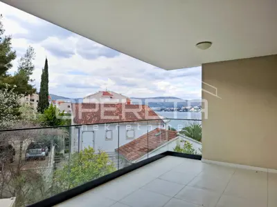 Stan 101 m², Čiovo - prvi red do mora
