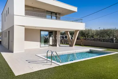 House for sale in Krk - Okolica, 173,4 m² - 3