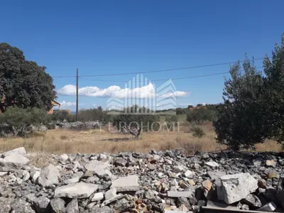 HVAR Building land GREAT PRICE 1867 m² (POLJICA) - 3