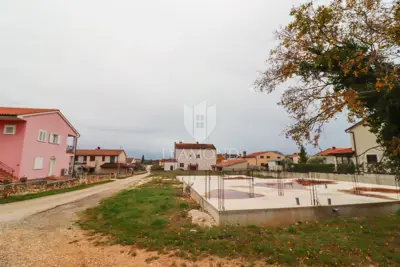 Building plot 488 m², Bale - permit and project - 2