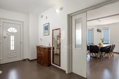 Prekrasna vila s bazenom - 13