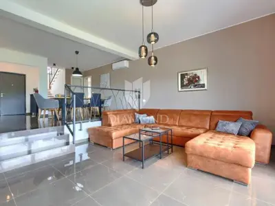 Haus zum Kauf in Novigrad, 370 m² - 4