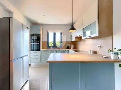 Haus zum Kauf in Novigrad, 370 m² - 8