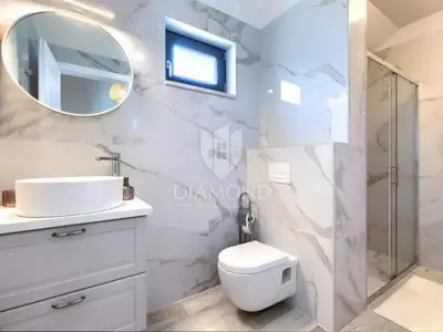 Haus zum Kauf in Novigrad, 370 m² - 21