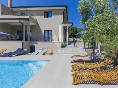 Haus zum Kauf in Novigrad, 370 m² - 2