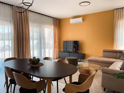 Kuća 206 m², Pomer - bazen i krovna terasa - 15