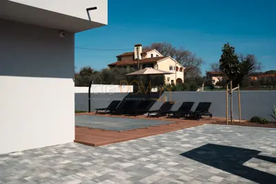 Kuća 206 m², Pomer - bazen i krovna terasa - 4
