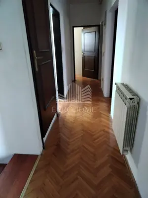 Kuća 400 m², Vrhovec, garaža i dva parkirna mjesta - 15