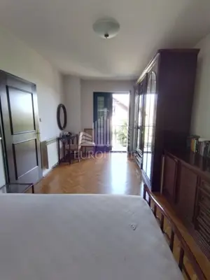 Kuća 400 m², Vrhovec, garaža i dva parkirna mjesta - 6