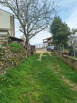 Građevinsko zemljište 950 m², Debeljuhi, između Žminja i Kanfanara - 4