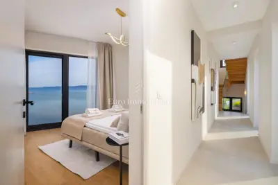 Luksuzna vila s bazenom uz plažu - 9