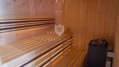 Grundstück 600 m², Delnice - 4 Berghäuser, möbliert - 8