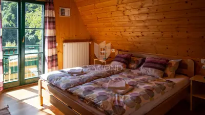 Grundstück 600 m², Delnice - 4 Berghäuser, möbliert - 14