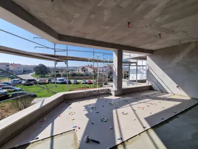 Pula – Moderan Penthouse Z1 u novogradnji s velikom terasom i 3 spavać - 8