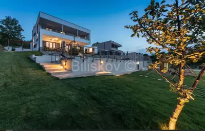 Villa 315 m², Sveta Nedjelja - Pool und Garten - 2