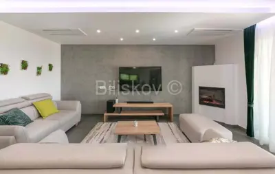 Villa 315 m², Sveta Nedjelja - Pool und Garten - 4