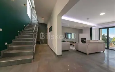 Villa 315 m², Sveta Nedjelja - Pool und Garten - 8