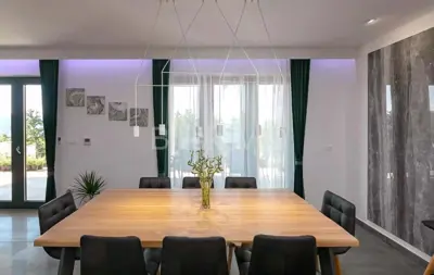 Villa 315 m², Sveta Nedjelja - Pool und Garten - 5