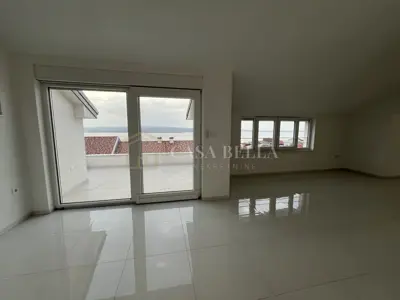 Wohnung zum Kauf in Crikvenica, 111 m²