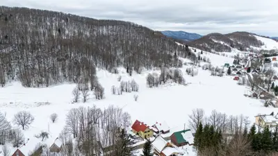 Touristische Immobilie 351 m², Begovo Razdolje, Sauna und Terrasse