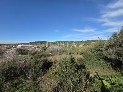 Građevinsko zemljište 888 m², Tisno na Murteru, 200 m od mora