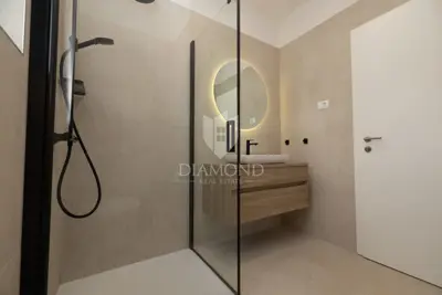 Haus zum Kauf in Rovinj, 78 m² - 19