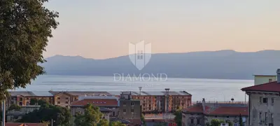Stan 52 m², Rijeka Centar - pogled na more
