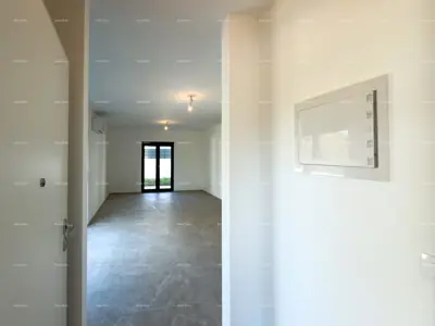 Prizemlje sa velikim vrtom! - 2