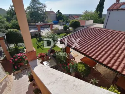 House 190 m², Banjole - 400 m from the sea and restaurant - 16