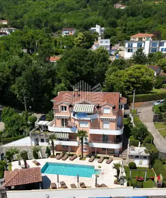 Haus zum Kauf in Oprić, 505 m² - 2
