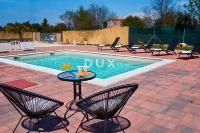 Villa 171 m², Bilice - pool and spacious yard - 3