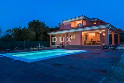 Villa 171 m², Bilice - pool and spacious yard - 4