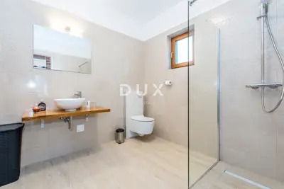 Villa 171 m², Bilice - pool and spacious yard - 8