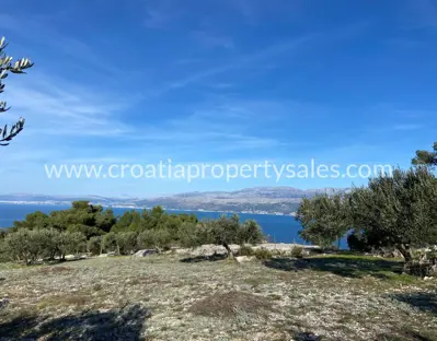Grundstück, Brač, 5 622 m², 89 000 € - 3