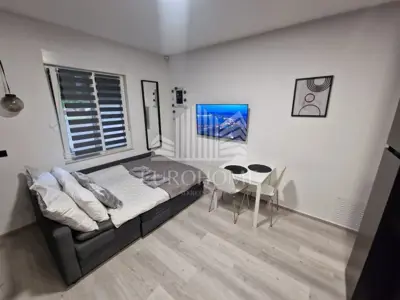 Stan 38 m², Donji grad - 2 studio apartmana - 8