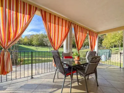 Kuća 265 m², Labin - vrt 5.960 m² i privatnost - 4