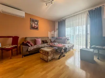 Stan 59 m², Novigrad - pogled na more i terasa - 4