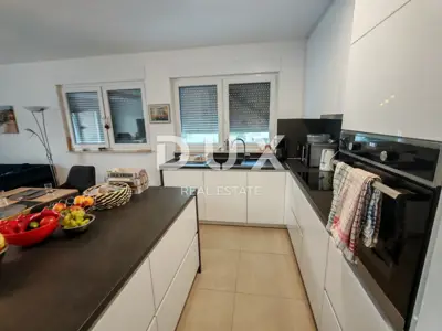 Doppelhaushälfte 147 m², Nin - Pool und Meerblick - 3