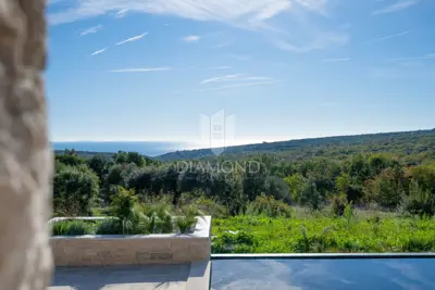 Villa 4.872 m², Marčana - panoramski pogled na more - 2