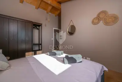 Villa 4.872 m², Marčana - panoramski pogled na more - 16
