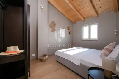 Villa 4.872 m², Marčana - panoramski pogled na more - 12