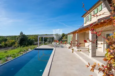 Villa 4.872 m², Marčana - panoramski pogled na more - 5