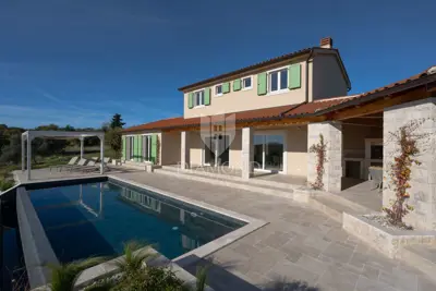 Villa 4.872 m², Marčana - panoramski pogled na more - 4