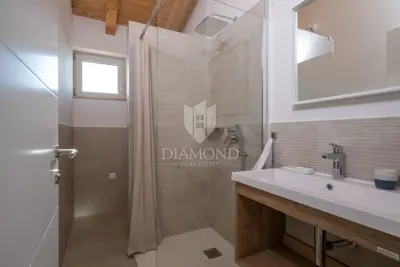 Villa 4.872 m², Marčana - panoramski pogled na more - 14