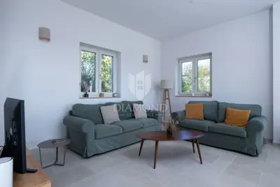 Villa 4.872 m², Marčana - panoramski pogled na more - 8