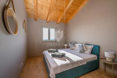 Villa 4.872 m², Marčana - panoramski pogled na more - 17