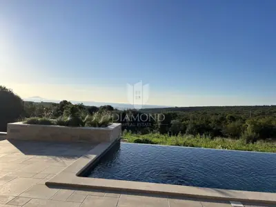 Villa 4.872 m², Marčana - panoramski pogled na more - 3