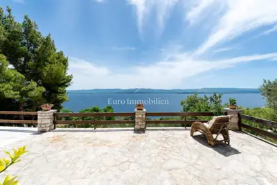 Kuća i 4 apartmana, Bol na Braču, pogled na more