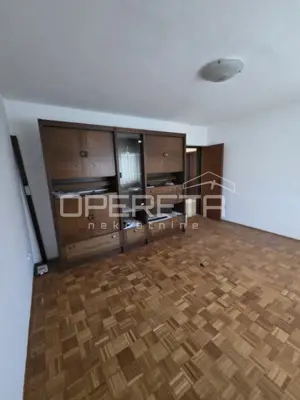 House 250 m², Repušnica near Kutina - peaceful surroundings - 6